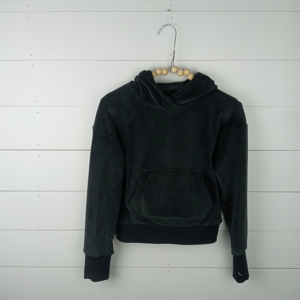 All in Motion girls 7-8 dark gray velour hooded cropped sweatshirt front pocket